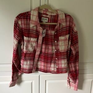 AMERICAN EAGLE CROPPED PINK FLANNEL